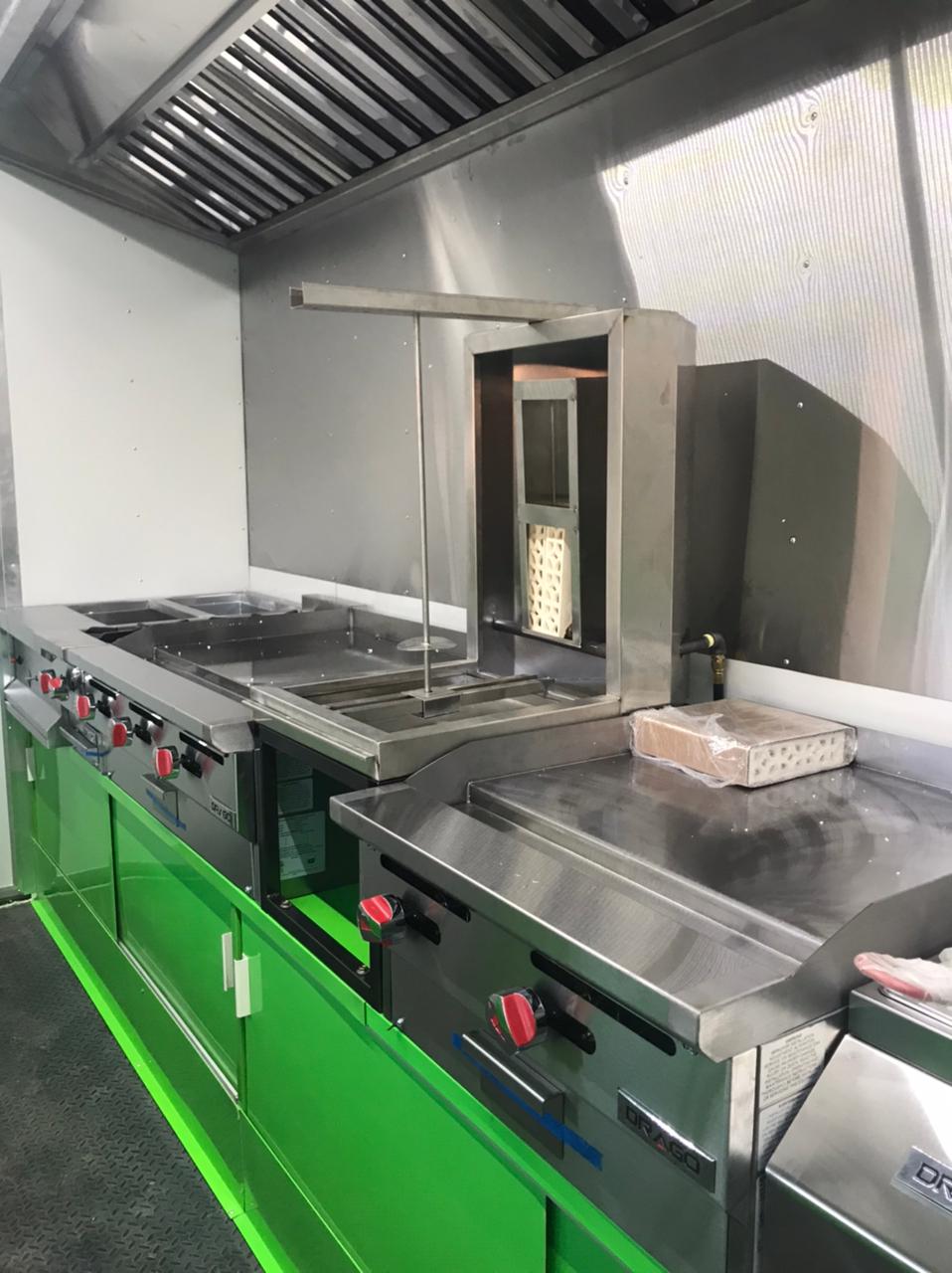 Full kitchen